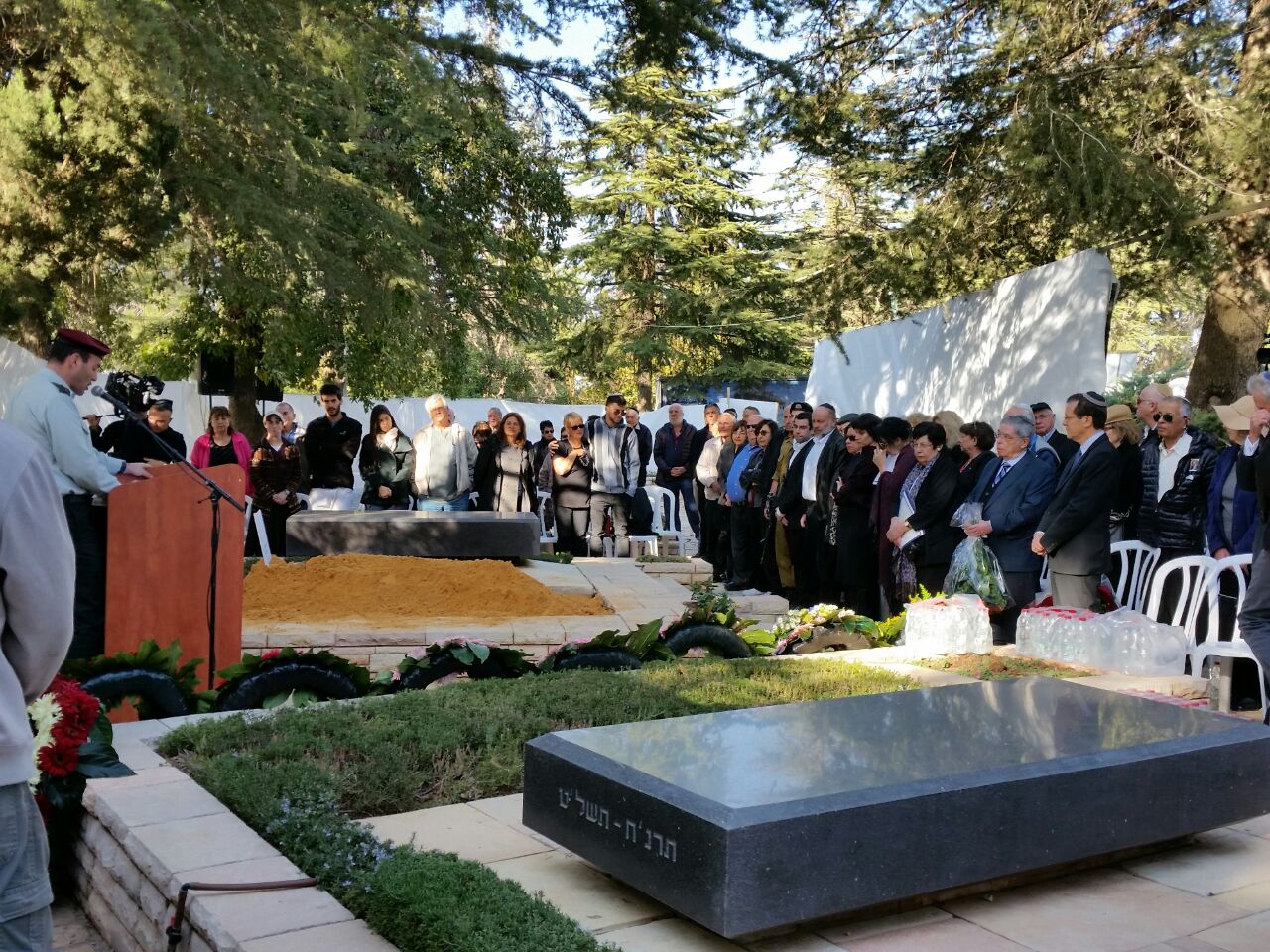 טקס הלוויה של מרים אשכול, אשת רה"מ השלישי של מדינת ישראל.