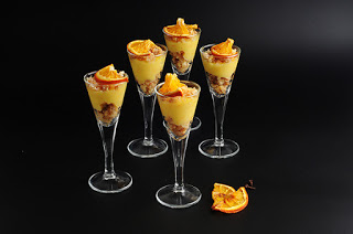   קרם תפוזים אישי ופלחי הדרים מיובשים עם מיץ תפוזים מתוצרת "פרימור" (צילום: יולה זובריצקי).