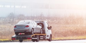 גרר רכב: מה חשוב לבדוק לפני שמזמינים שירות גרירה?