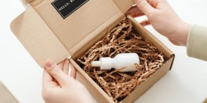 כל מה שצריך לדעת על הפיכת אריזות עם מיתוג לחוויית רכישה בלתי נשכחת branded packaging