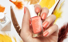 הצבעים הלוהטים והנכונים לציפורניים - קיץ 2020 טרנדים בעיצוב ציפורניים. צילום: יח