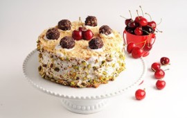 לשבועות: מתכון לעוגת גבינה ''הפתעות'' עם כדורי עוגיות עוגת גבינה