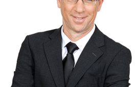 הפכה לסיעודית: בעקבות שלושה-עשר ניתוחים לקיצור קיבה במנותחת אחת עורך הדין דוד פייל. צילום: רן כליף