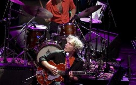 ברי סחרוף ושלומי שבן, אברהם טל וקרולינה, ב"לילות ירח" בחאן השיירות