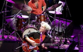 פסטיבל המשוררים במטולה יוצא לדרך עם ברי סחרוף וקורין אלאל