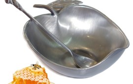 לקראת חגי תשריי קערית לדבש מעוצבת וחגיגית העשויה פיוטר