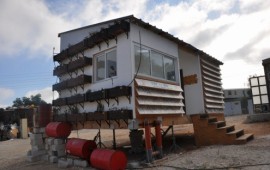 "פצצת מימן" כחול – לבן: למרות הסכנה, ה"בית האקולוגי" מאריאל יונע באמצעות מימן