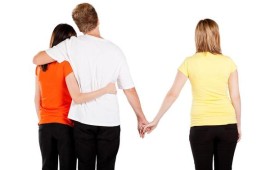 10 סימנים שיכולים להעיד על בגידה פוטנציאלית בגידות