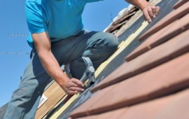 תיקון גגות רעפים קרדיט תמונה FREEPIK