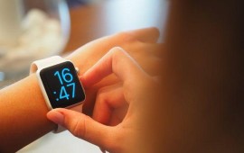 מכירים את Apple Watch המהפכני: מחליף משחק בשיטות שליטה