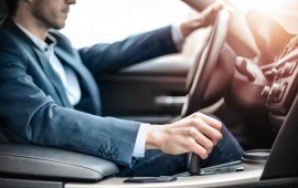 בא לכם להתפנק? השכרת רכבי יוקרה בחו"ל קרדיט : Istock